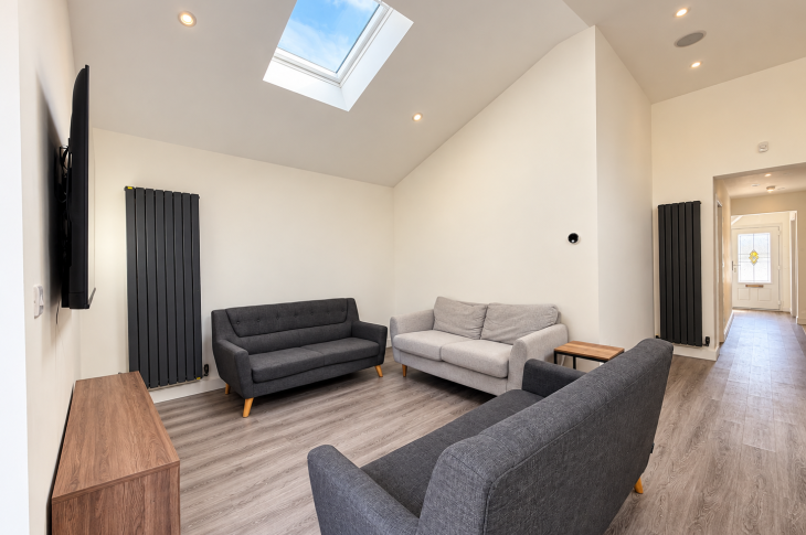 401 New Ashby Road Lounge