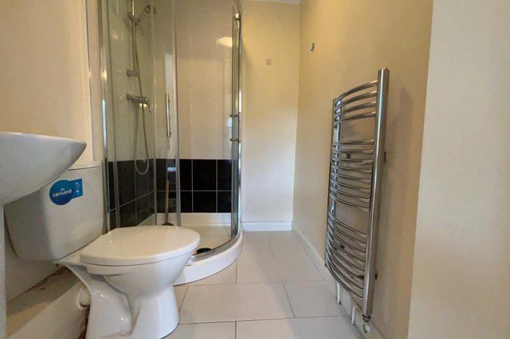 73 Holywell Drive