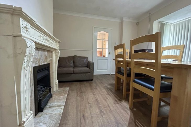 73 Holywell Drive