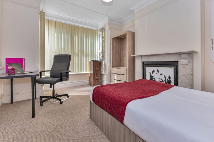 8 Radmoor Road Bedroom 1