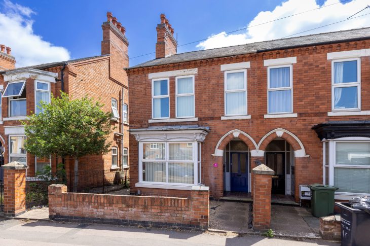 8 Radmoor Road Exterior