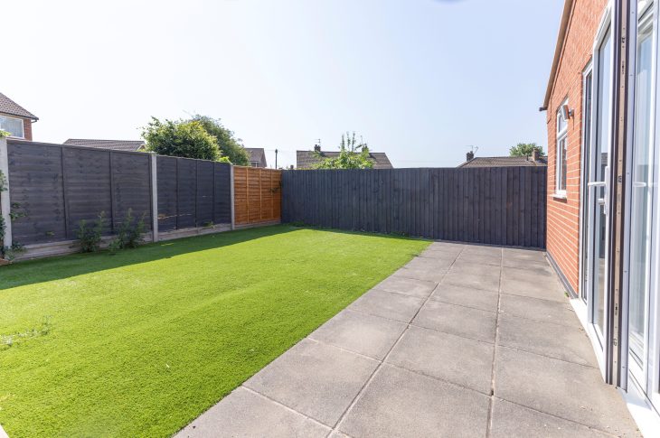 9 Coniston Crescent