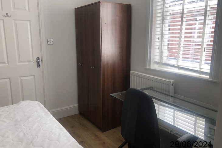 Flat 1, 154 Ashby Road