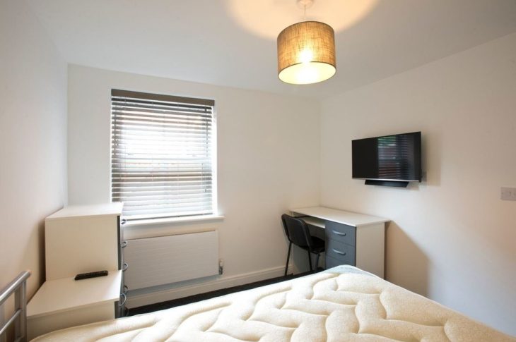 Flat 1, 17B Burleigh Road