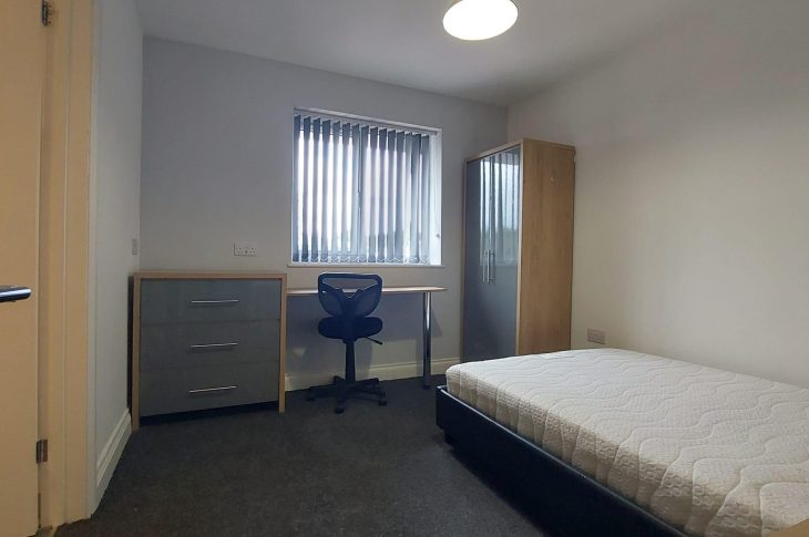 Flat 10, 2 White Ridge Court