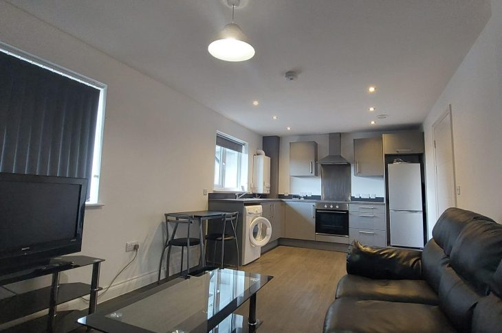 Flat 10, 2 White Ridge Court