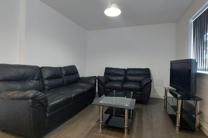 Flat 10, 2 White Ridge Court