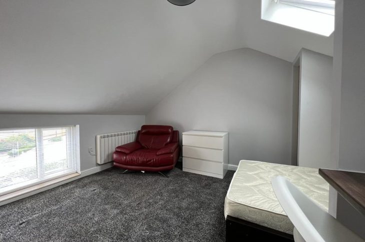 Flat 2, 104A Ashby Road