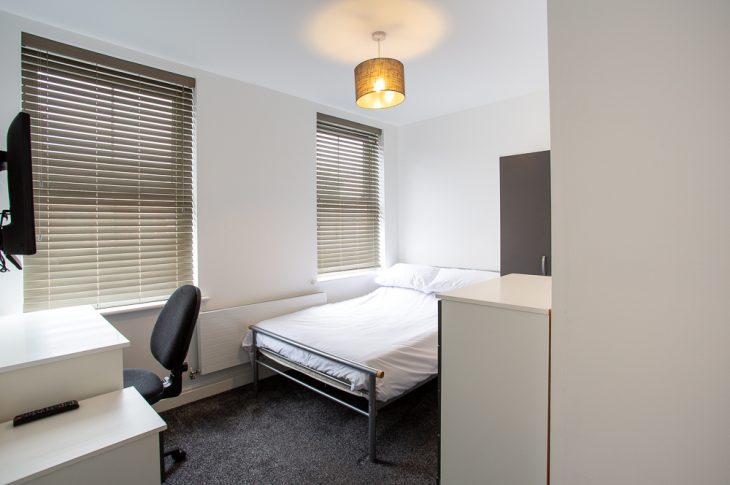 Flat 3, 17B Burleigh Road