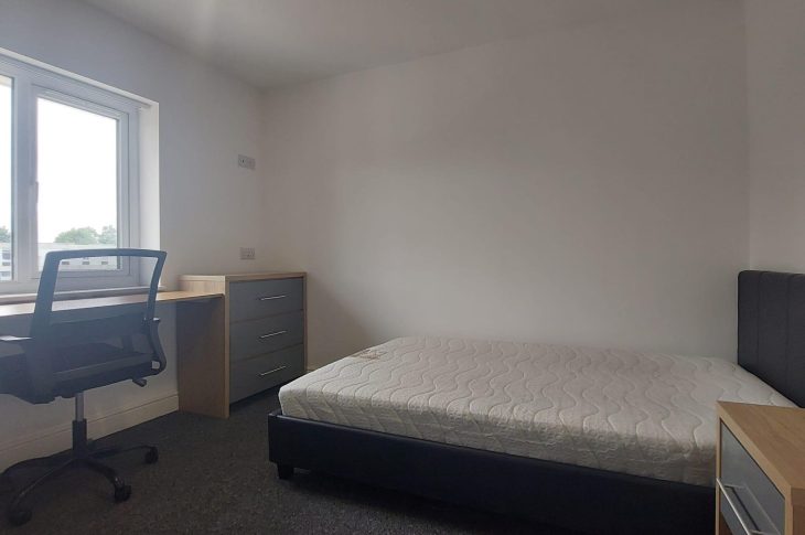 Flat 3, 3 White Ridge Court