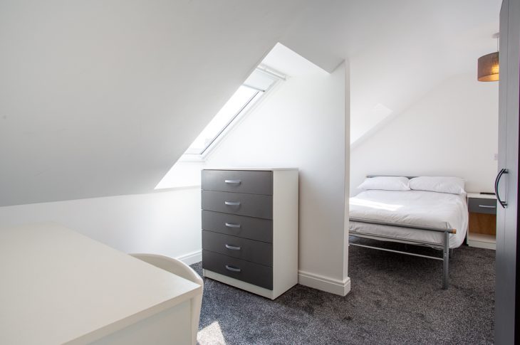 Flat 4, 17B Burleigh Road