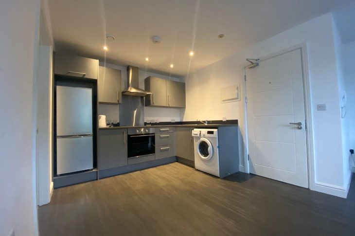 Flat 6, 2 White Ridge Court