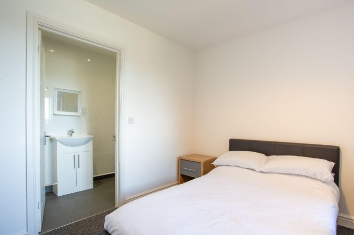 Flat 8, 2  White Ridge Court